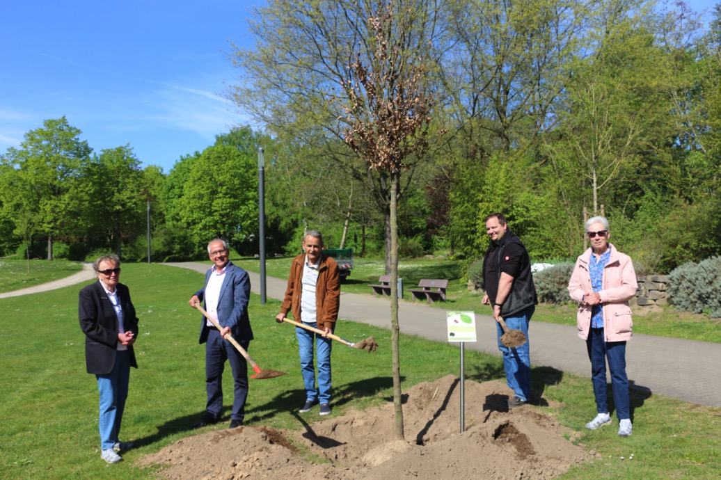 Pflanzaktion klein.jpeg